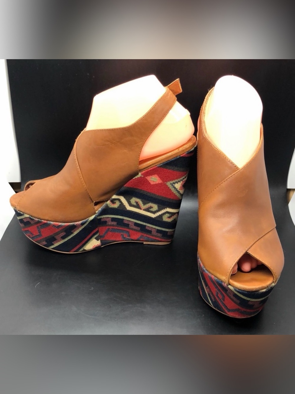 Steve Madden ELISSA Leather Festival Aztec Peep Toe Platform Wedges Size 7.5